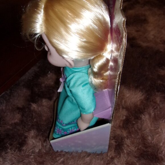 Disney Frozen 2 Young Elsa Doll New - Picture 3 of 4